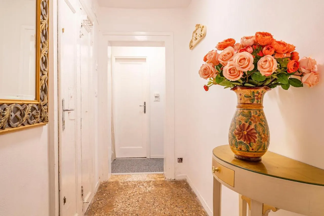 ***  San Luca Flats Aparthotel Venice Italy