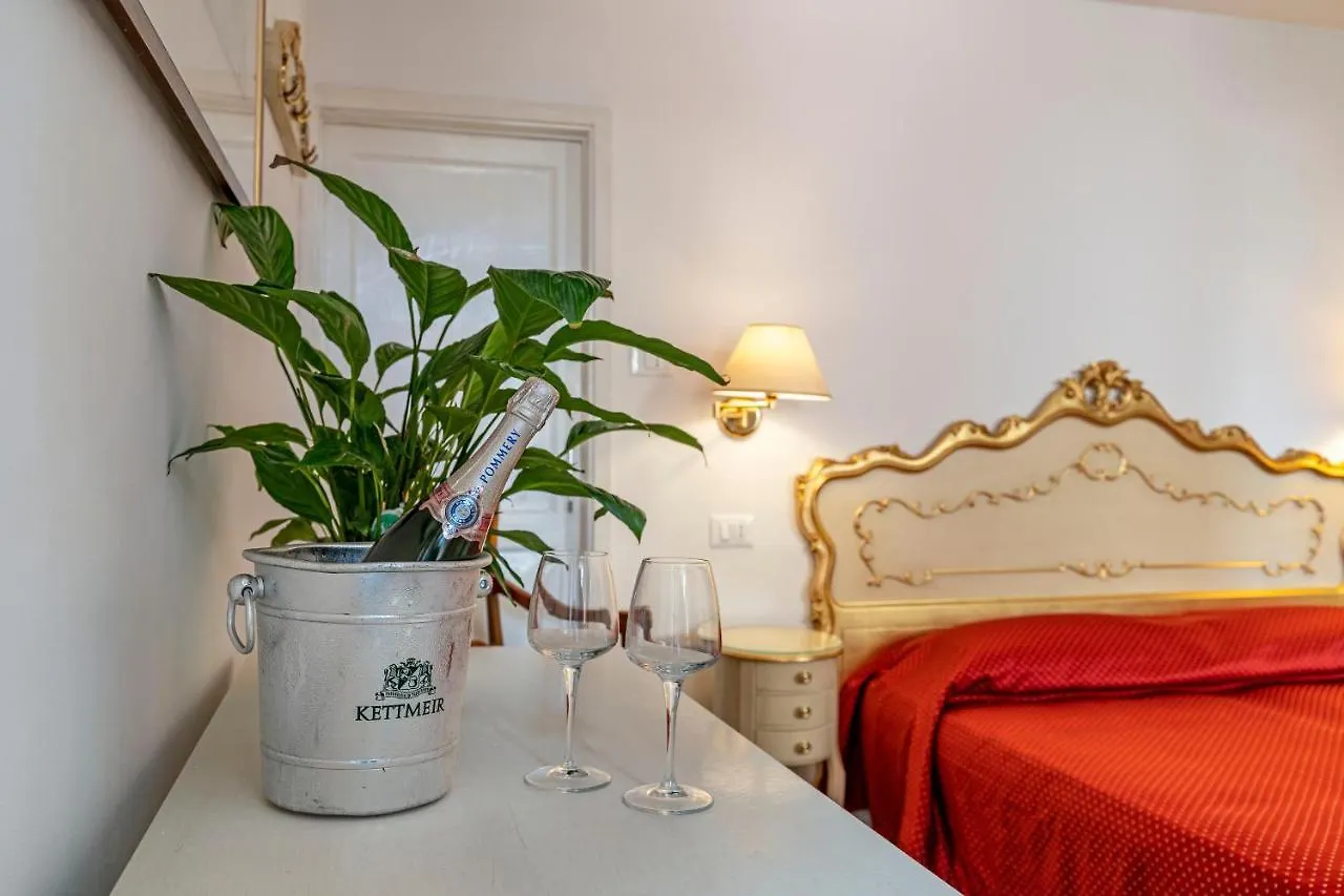 San Luca Flats Aparthotel Venice